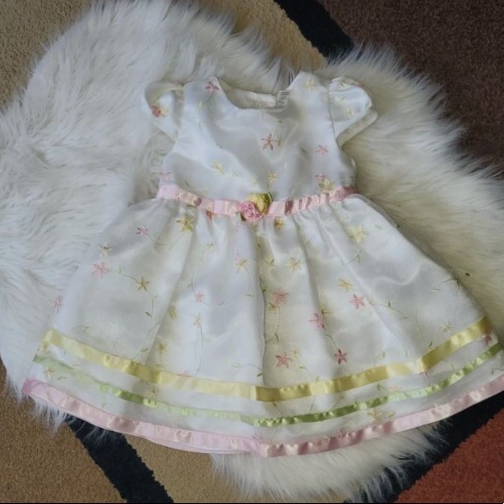 Girl’s silky floral tie back dress 24m EUC